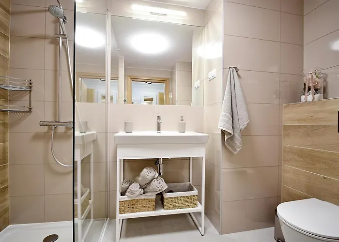 North Apartments, Sunsetview 507 *