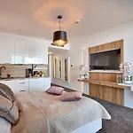 North Apartments, Sunsetview 507 *